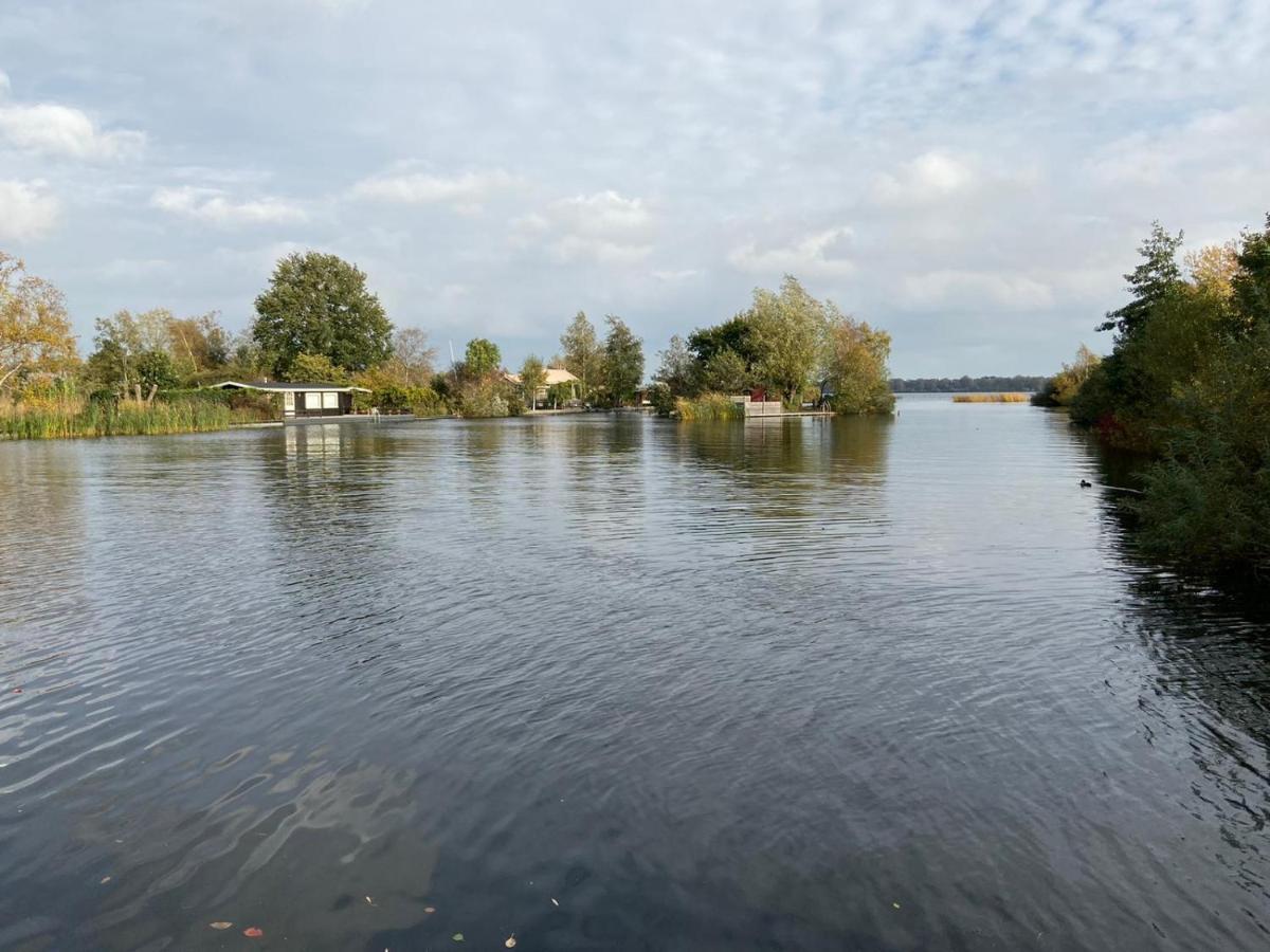 Hotel C'Est La Vie Houseboat Nederhorst den Berg Exterior foto